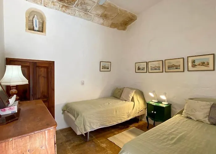 Case de vacanță Mandy - A Quaint In Gozo Ta' Abram