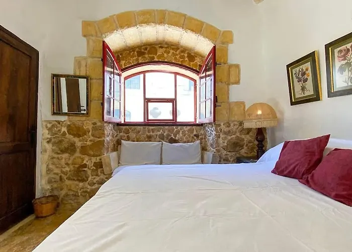 Mandy - A Quaint In Gozo *